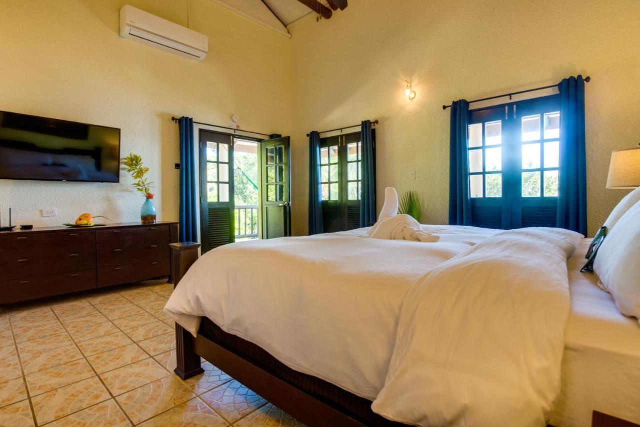 Mariposa Belize Beach Resort Placencia Ngoại thất bức ảnh